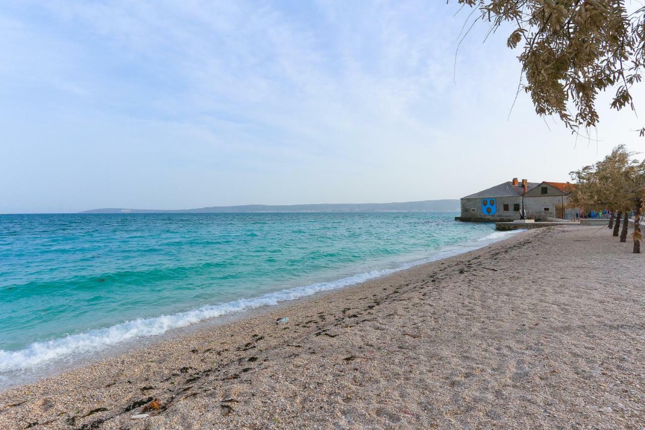 Seafront Apartment In Historical Cippico Castle Kaštela Exterior foto